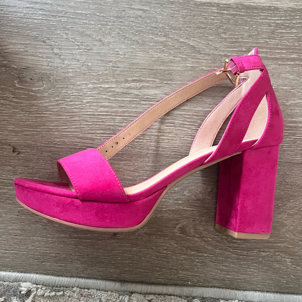 CL by Laundry Vibrant Pink Heels - Picture 3 of 8